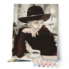 Laden Sie das Bild in den Galerie-Viewer, Malen nach Zahlen für Erwachsene | Elegante Frau und Kaffeetasse | Figured'Art
