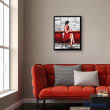 Laden Sie das Bild in den Galerie-Viewer, Frau in Rot mit Weinglas
