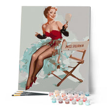 Laden Sie das Bild in den Galerie-Viewer, Miss Sylvania Pin-Up-Girl | Figured'Art