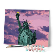 Laden Sie das Bild in den Galerie-Viewer, Malen nach Zahlen für Erwachsene | Freiheitsstatue und rosa Himmel | Figured'Art