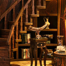 Laden Sie das Bild in den Galerie-Viewer, Book Nook - Bibliothek der alten Reime