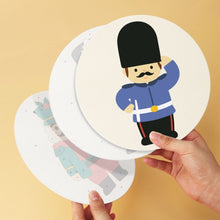 Laden Sie das Bild in den Galerie-Viewer, Mini Serie Malen nach Zahlen - Scheiben Ø20cm (6 Stück) - Vintage-Nussknacker-Set