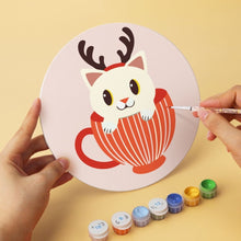 Laden Sie das Bild in den Galerie-Viewer, Mini Serie Malen nach Zahlen - Scheiben Ø20cm (6 Stück) - Katzen in Weihnachtstassen
