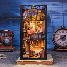 Laden Sie das Bild in den Galerie-Viewer, Book Nook - Zugmysterium