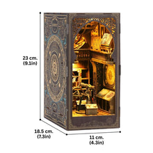 Laden Sie das Bild in den Galerie-Viewer, Book Nook - Astronomiemuseum