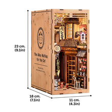 Laden Sie das Bild in den Galerie-Viewer, Book Nook - Die Gasse wartet auf die Katze