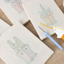 Laden Sie das Bild in den Galerie-Viewer, Punch Needle Set (4 Stück) mit Rahmen - Kleine Sukkulenten Töpfe 2