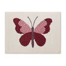 Laden Sie das Bild in den Galerie-Viewer, Punch Needle mit Rahmen - Rosa Schmetterling Figured'Art