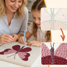 Laden Sie das Bild in den Galerie-Viewer, Punch Needle mit Rahmen - Rosa Schmetterling