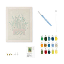 Laden Sie das Bild in den Galerie-Viewer, Punch Needle mit Rahmen - Sansevieria