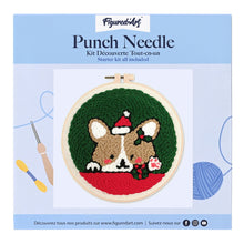 Laden Sie das Bild in den Galerie-Viewer, Punch Needle Hund mit Weihnachtsmannmütze