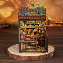 Laden Sie das Bild in den Galerie-Viewer, Book Nook - Fantasie-Pflanzenladen
