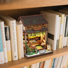 Laden Sie das Bild in den Galerie-Viewer, Miniaturhaus - Kurihara Süßigkeiten