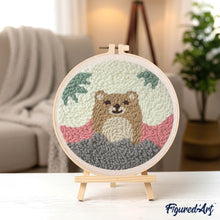 Laden Sie das Bild in den Galerie-Viewer, Punch Needle Kleiner Bär
