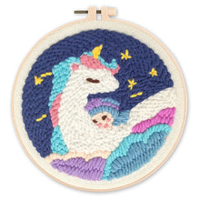 Laden Sie das Bild in den Galerie-Viewer, Punch Needle set Einhorn und Baby