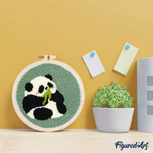 Laden Sie das Bild in den Galerie-Viewer, Punch Needle Panda 2