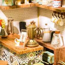 Laden Sie das Bild in den Galerie-Viewer, Miniaturhaus - Café von Simon