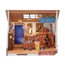 Laden Sie das Bild in den Galerie-Viewer, Miniaturhaus - Kikis Zauberladen