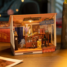 Laden Sie das Bild in den Galerie-Viewer, Miniaturhaus - Kikis Zauberladen