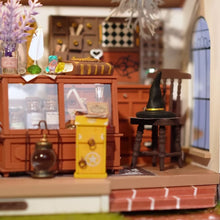 Laden Sie das Bild in den Galerie-Viewer, Miniaturhaus - Kikis Zauberladen
