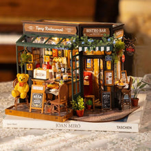 Laden Sie das Bild in den Galerie-Viewer, Miniaturhaus - Festliches Restaurant