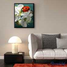 Laden Sie das Bild in den Galerie-Viewer, Diamond Painting | Diamond Painting - Ladybug and Flowers | animals Diamond Painting Animals flowers | FiguredArt