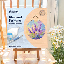 Laden Sie das Bild in den Galerie-Viewer, Diamond Painting auf Holzscheibe - Lavendel