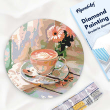 Laden Sie das Bild in den Galerie-Viewer, Diamond Painting auf Holzscheibe - Morgenkaffee