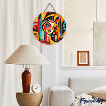 Laden Sie das Bild in den Galerie-Viewer, Diamond Painting auf Holzscheibe - Abstrakte Frau im Picasso Stil