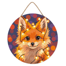 Laden Sie das Bild in den Galerie-Viewer, Diamond Painting auf Holzscheibe - Kleiner Fuchs mit Glühbirnen