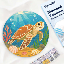 Laden Sie das Bild in den Galerie-Viewer, Diamond Painting auf Holzscheibe - Schildkröte