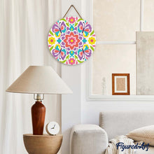 Laden Sie das Bild in den Galerie-Viewer, Diamond Painting auf Holzscheibe - Schmetterlings-Mandala