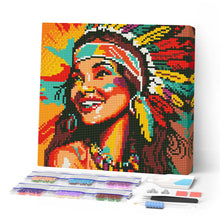 Laden Sie das Bild in den Galerie-Viewer, Mini Diamond Painting 25 x 25 cm - Einheimische elegante Dame Pop Art
