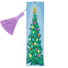 Laden Sie das Bild in den Galerie-Viewer, Lesezeichen Diamond Painting Weihnachtsbaum