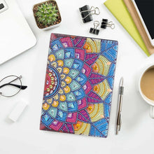 Laden Sie das Bild in den Galerie-Viewer, Notizbuch Diamond Painting Blume Mandala