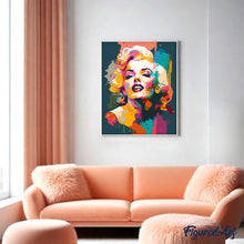 Laden Sie das Bild in den Galerie-Viewer, Abstrakte zeitlose Diva