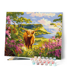 Laden Sie das Bild in den Galerie-Viewer, Highland Cow Frühlings-Tal