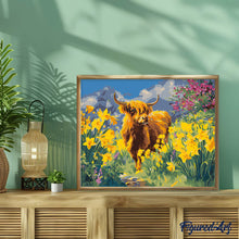 Laden Sie das Bild in den Galerie-Viewer, Highland Cow und Narzissen