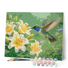 Laden Sie das Bild in den Galerie-Viewer, Kolibri in Blüte 1