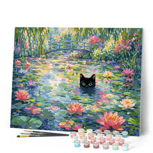Laden Sie das Bild in den Galerie-Viewer, Schwarze Lilienkatze