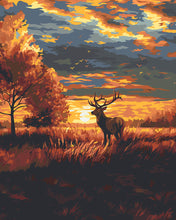Laden Sie das Bild in den Galerie-Viewer, Malen nach Zahlen Figured'Art – Majestätischer Hirsch im Herbstsonnenuntergang