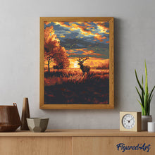 Laden Sie das Bild in den Galerie-Viewer, Majestätischer Hirsch im Herbstsonnenuntergang