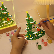 Laden Sie das Bild in den Galerie-Viewer, LED Präsentationssockel aus Holz Malen nach Zahlen 15x20 cm - Immergrüner Weihnachtsbaum