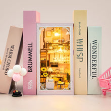 Laden Sie das Bild in den Galerie-Viewer, Book Nook - Rosa Loft