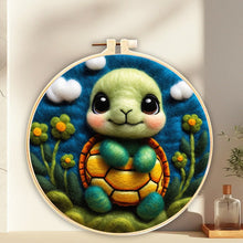 Laden Sie das Bild in den Galerie-Viewer, Nadelfilzen Needle Felting - Winzige Schildkröte