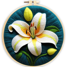 Laden Sie das Bild in den Galerie-Viewer, Nadelfilzen Needle Felting - Sonnenblumenblüte