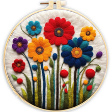 Laden Sie das Bild in den Galerie-Viewer, Nadelfilzen Needle Felting - Bunte Blumen