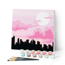 Laden Sie das Bild in den Galerie-Viewer, Mini Malen nach Zahlen mit Rahmen 20x20cm - New York unter einem rosa Himmel