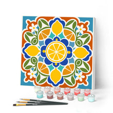 Laden Sie das Bild in den Galerie-Viewer, Malen nach Zahlen Figured'Art – Mini Malen nach Zahlen mit Rahmen - Zitrus-Mandala