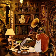 Laden Sie das Bild in den Galerie-Viewer, Book Nook - Wunderbibliothek